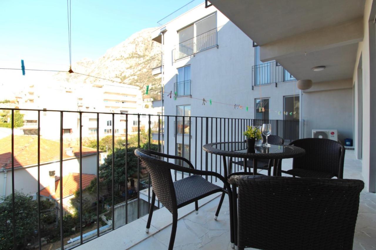2Bd New Dobrota Apt With Bay Views Kotor Exterior photo